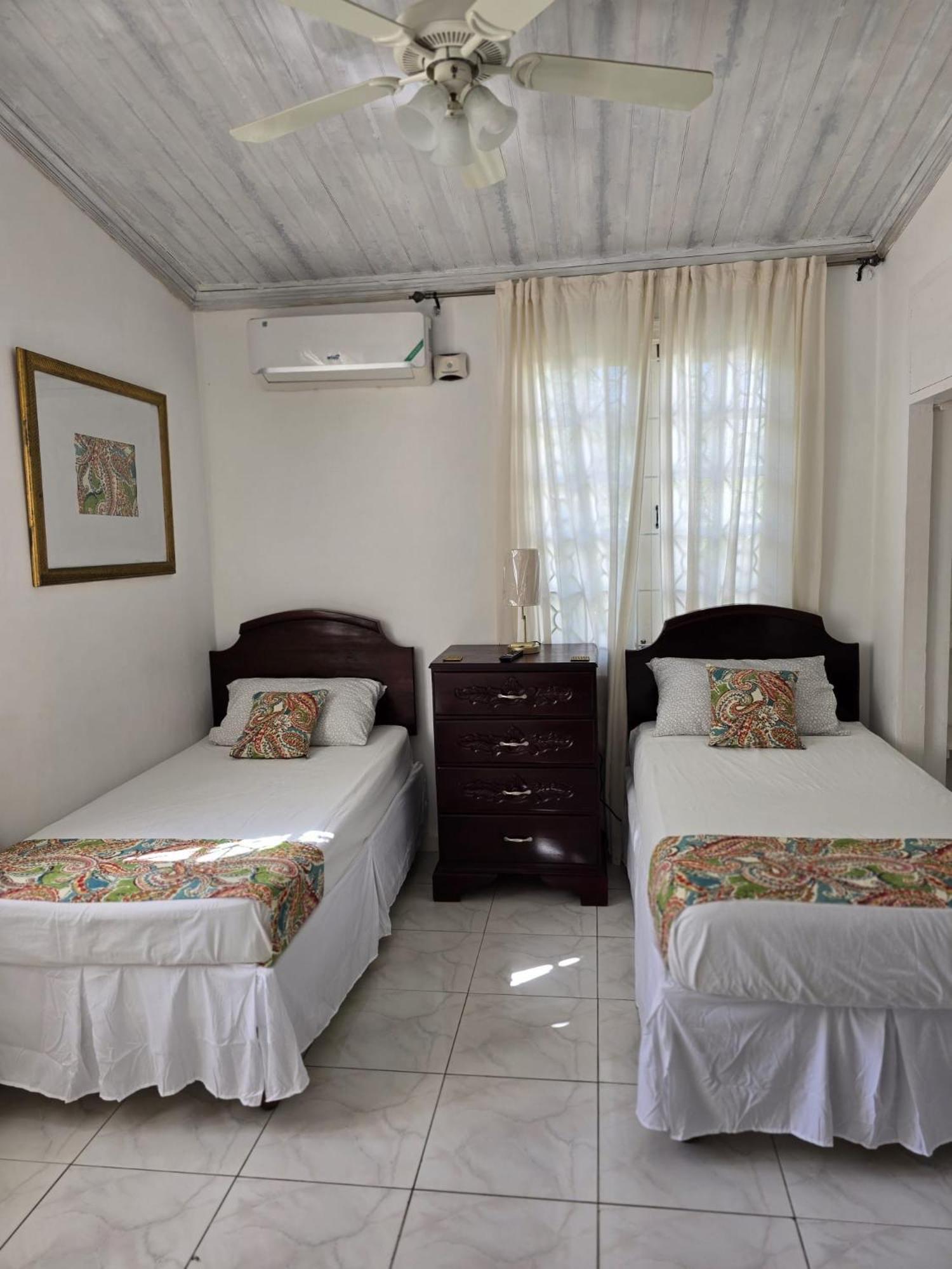 Paradise Palms Jamaica Vacation Rental Montego Bay Exterior photo